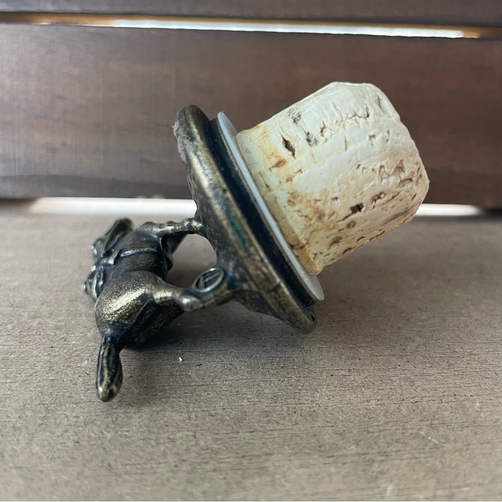 Blanton’s Bourbon Jockey Bottle Stopper LETTER T - Picture 5 of 6